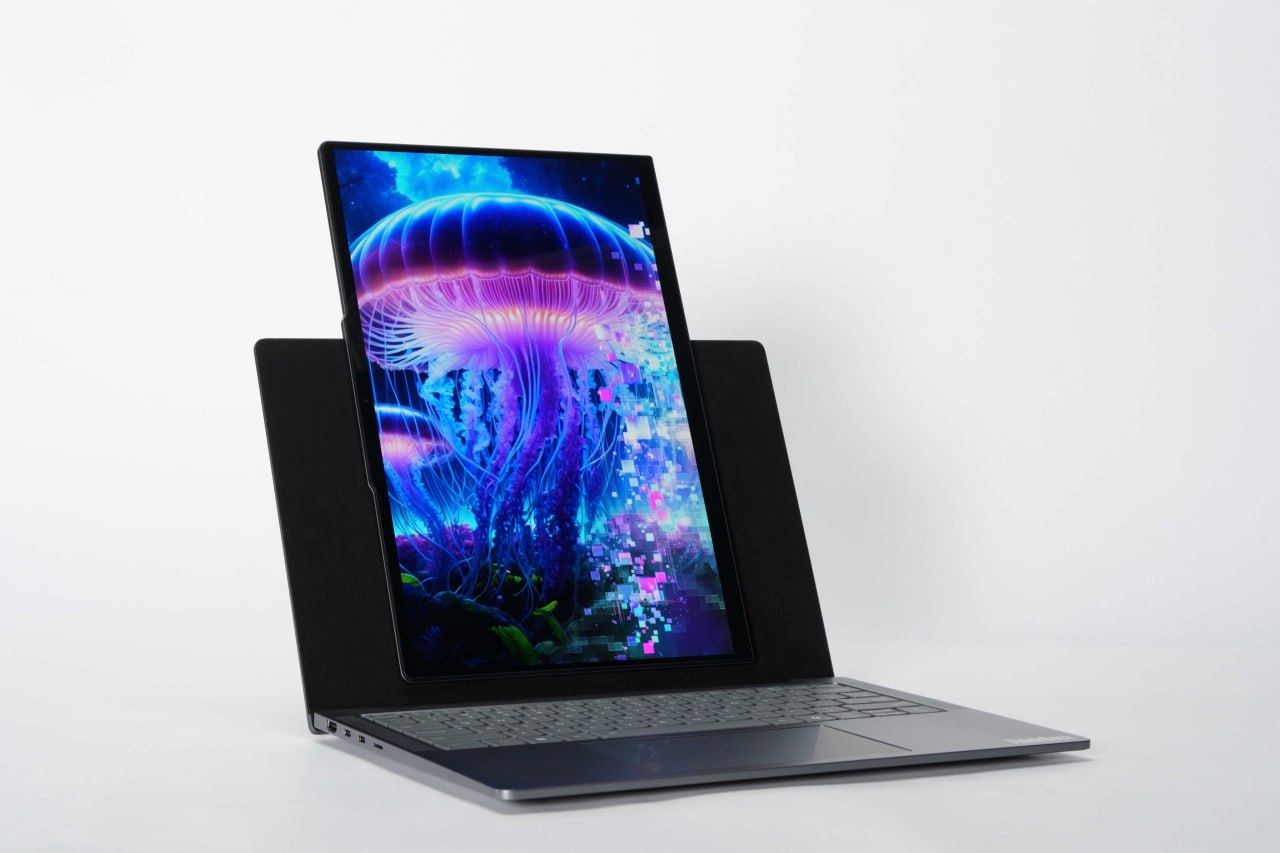 Lenovo представит «Project Pivo» — ноутбук с поворачивающимся экраном на IFA 2025