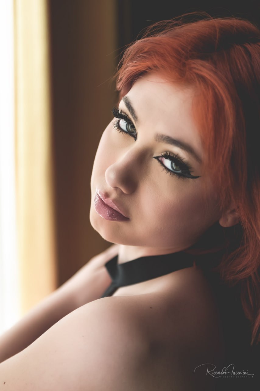 Blackwidof / andreeamaresof