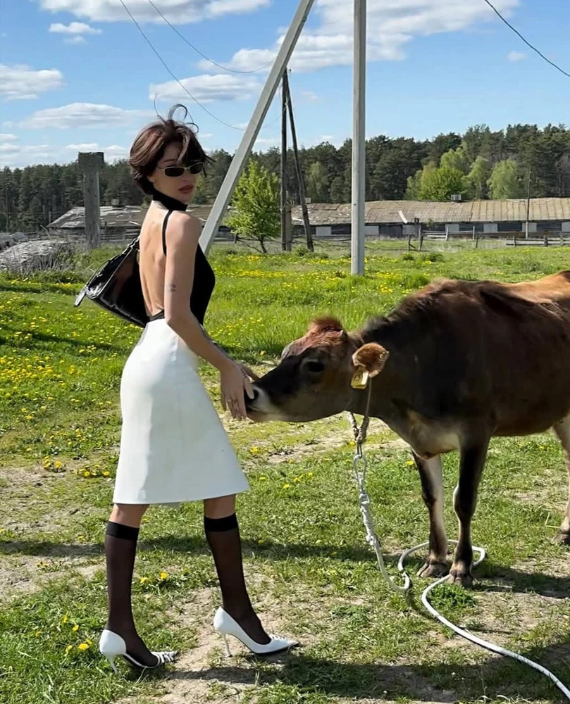 253 — Настя Ивлеева фото 18+
