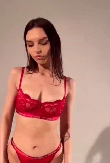 Вика Меднис / xMednisx 271 видео