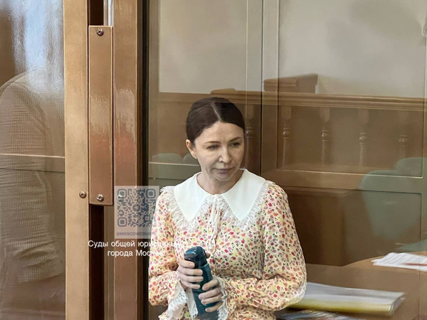 Суд в Москве продлил арест блогерке Елене Блиновской