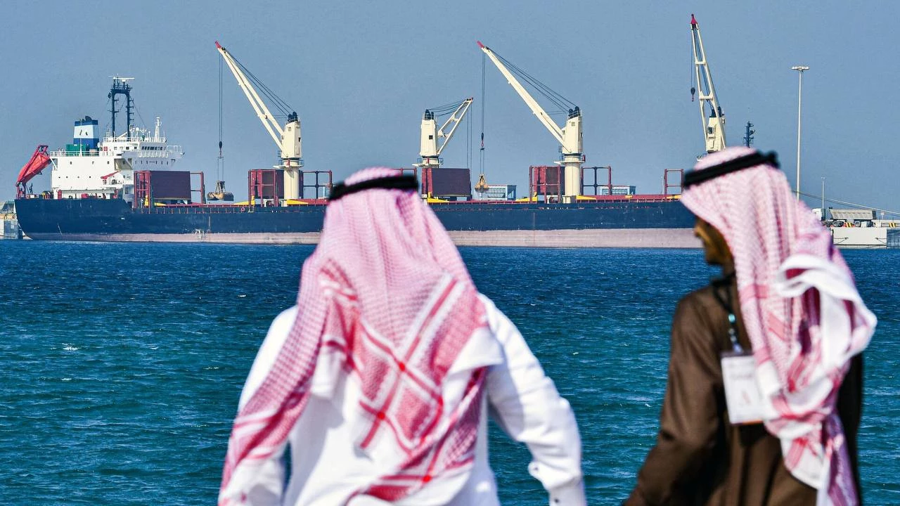 ОАЭ выходят из ОПЕК и ОПЕК+ и это может разнести рынок нефти