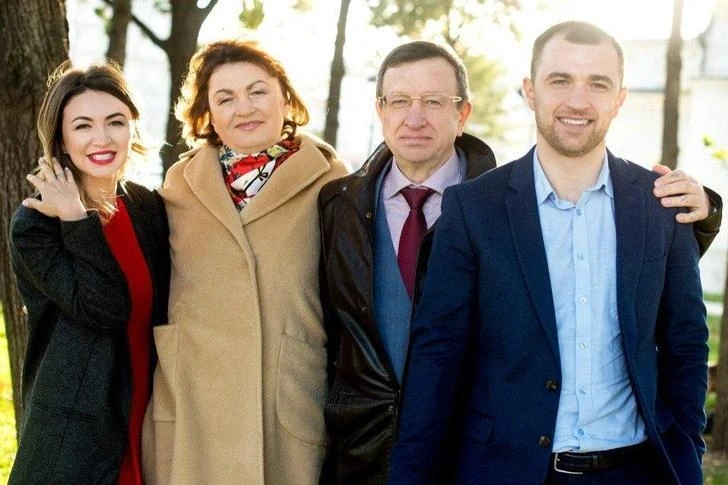 🏛️ Брат Елены Блиновской рассказал, как она живёт в колонии и почему больше всего боится не тюрьмы, а долгов