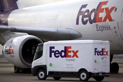 FedEx приобретет долю в Hermes, а American Airlines сократит 30% вспомогательного персонала