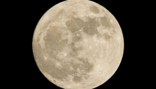 Луна приблизится к Земле максимально близко