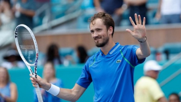 Даниил Медведев поднялся на 4 строчку в рейтинге лучших теннисистов
