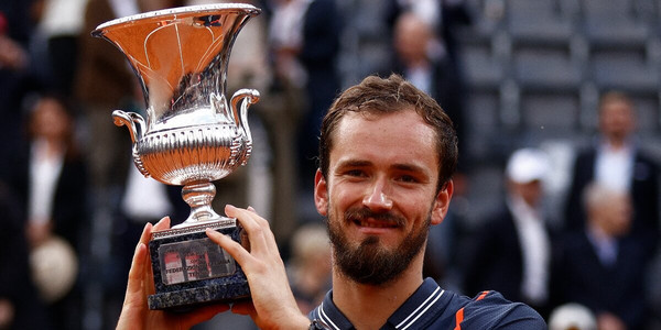 Даниил Медведев уже второй в обновленном рейтинге лучших теннисистов мира!