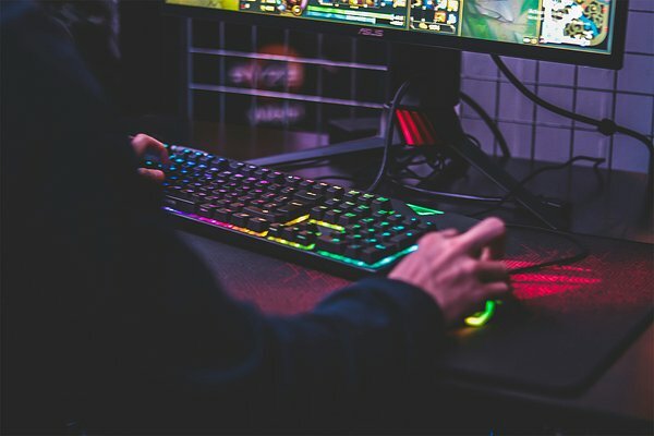 Питерский геймер обчистил свою девушку на сумму в 250 000 рублей