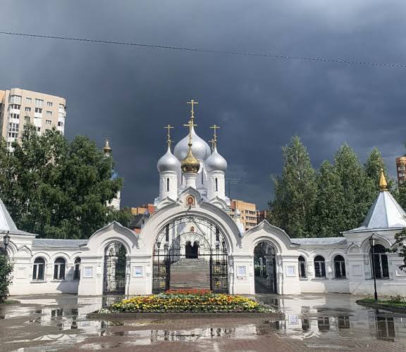Вооружённый ножом мужчина напал на храм в Новосибирске накануне Пасхи
